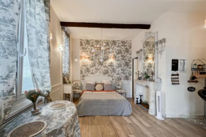 Charming studio in the heart of Paris